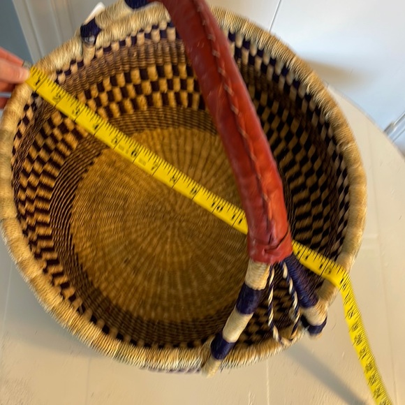 New African Market Basket Large round with leather handle navy blue/purple - Picture 13 of 15
